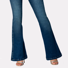 JEANS AZUL MEDIO BOTA CAMPANA